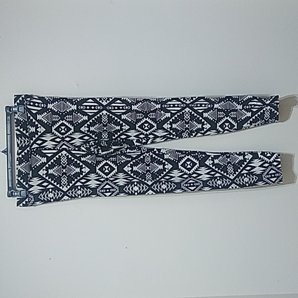 Victoria's Secret Aztec Print Leggings